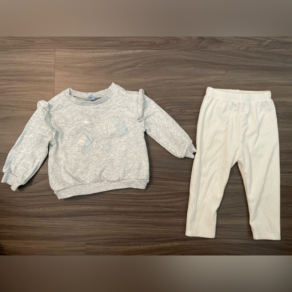 Old Navy Baby Girl sweatshirt with star & ribbed pants Set -Gray and Cream 6/12M - Picture 1 of 6